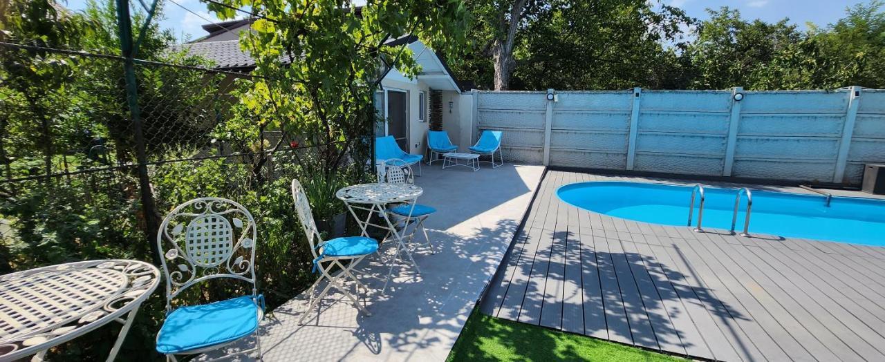 Morii Lake Pool Villa Bucharest Exterior photo